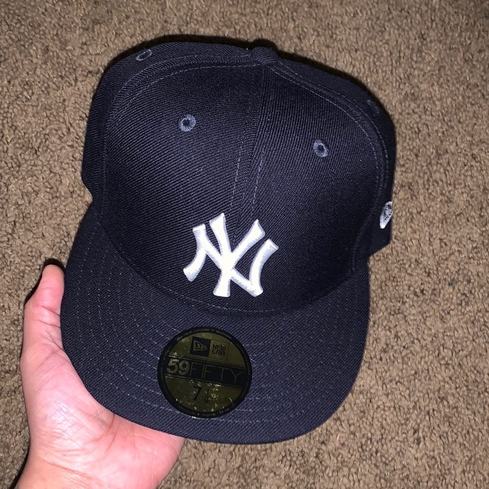 Hat Club Navy Blue Fitted / Pink UV